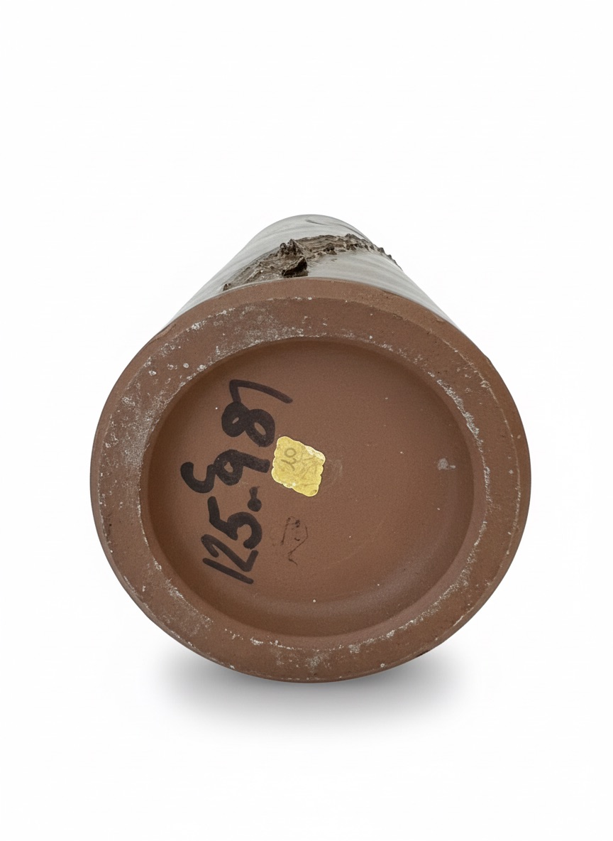 Deep Green Cylinder Vase — detail 2