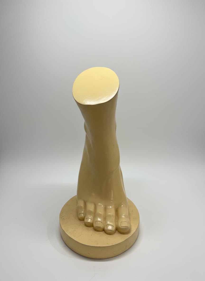 Oversized Foot — detail 2