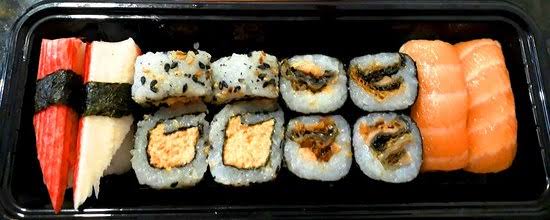 Combo Yume 12: 4 uramakis atum, 4 hot rolls, 4 hossomakis kani
