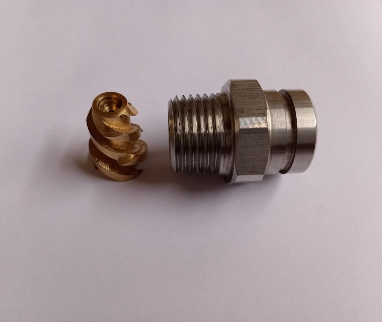 CONECTOR CON INSERTO