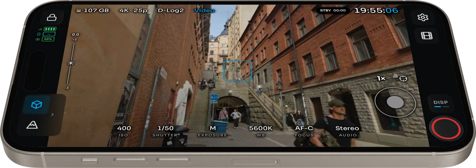Camera controls and zoom while recording
