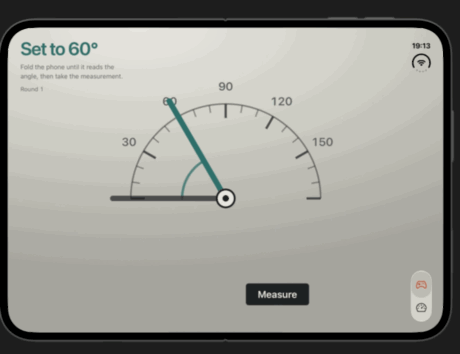 A round of the game: a 60 degree target, the phone folded to it, then the measurement taken
