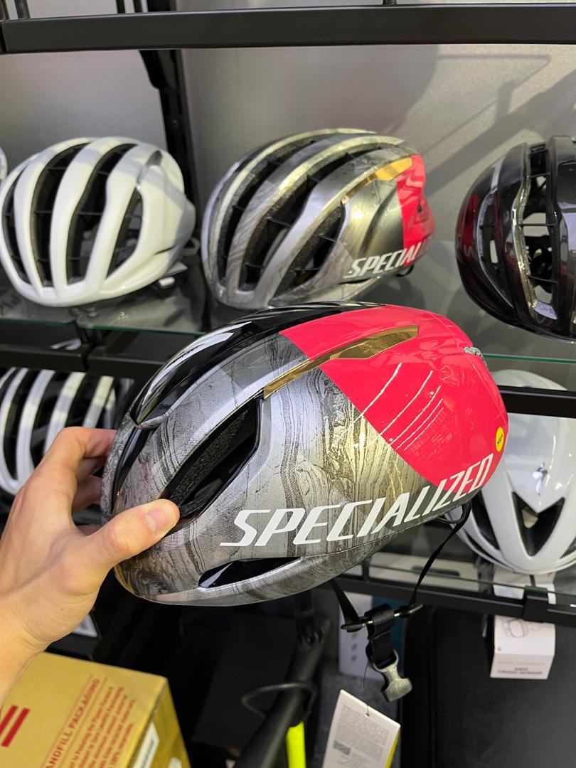 Cycling apparel & accessories