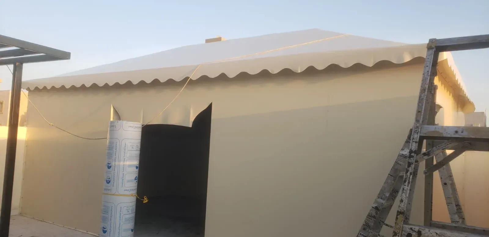 بيت شعر متنقل بيج
