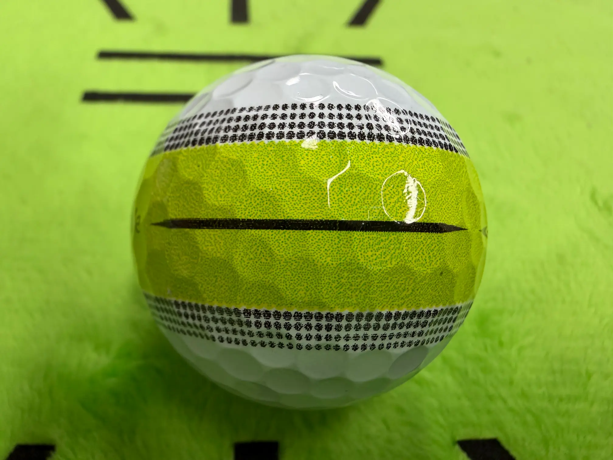 골프공 측면 퍼팅 정렬 라인 표시