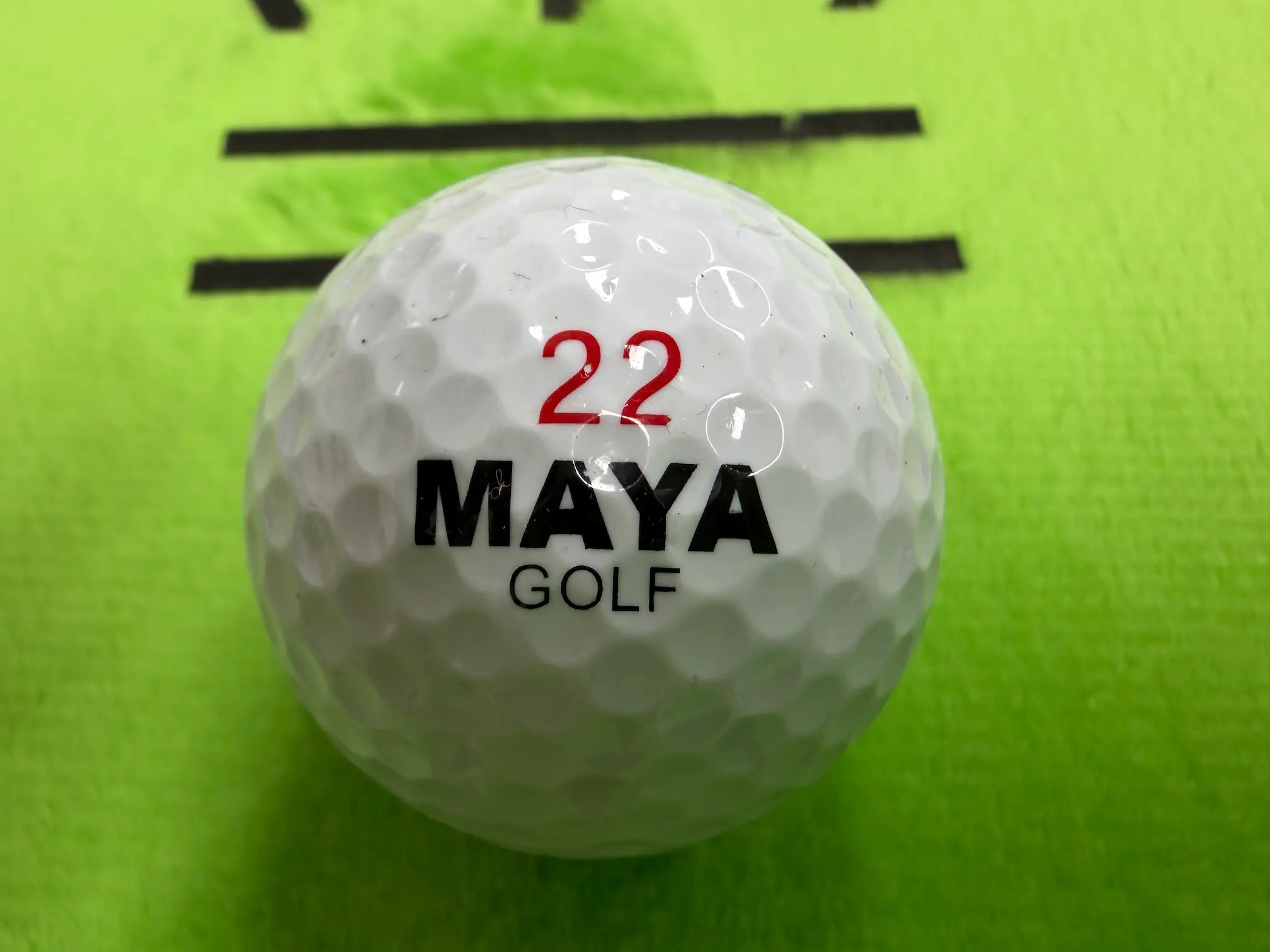 마야골프(MAYA GOLF) 골프공 리뷰 - HIT STRAIGHT 퍼팅라인으로 정렬 완벽! 초보 중급 골퍼 추천