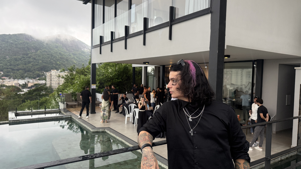 Image for sales race feature