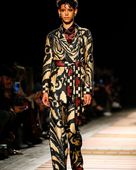 Fashion TV-BfknKoJAgPg-0