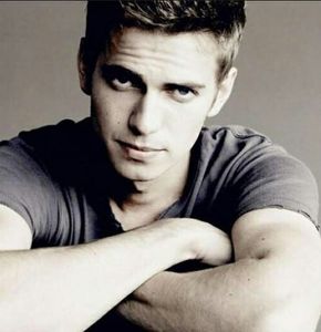 Fashion TV-Bhvq9PwAY33-2