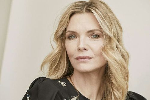 Fashion TV-BiJYAAOAzKA-0