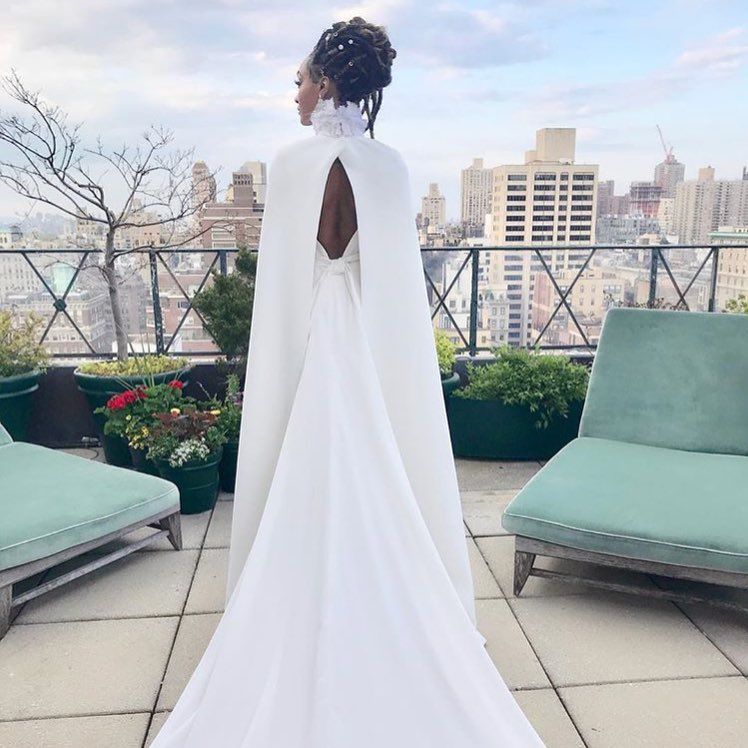 Fashion TV-BifwVYOAkbi-0