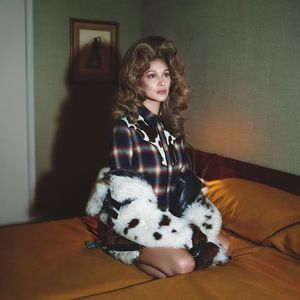 Fashion TV-BkA_ZHYA1Ab-2