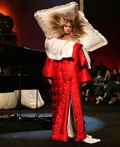 Fashion TV-Bk4qSzCg3ge-1