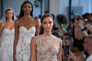 Fashion TV-BpwVW0GARbK-1