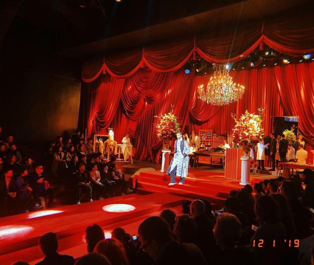 Fashion TV-BsiZd4ZAUIs-0