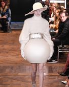 Fashion TV-BtBDxb6AZ6Y-1