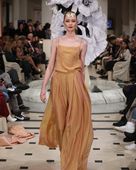 Fashion TV-BtLfEyughJr-4