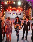 Fashion TV-Bydr5puj8Vs-3