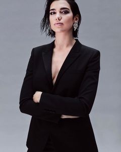 Fashion TV-ByUxODEjghX-0