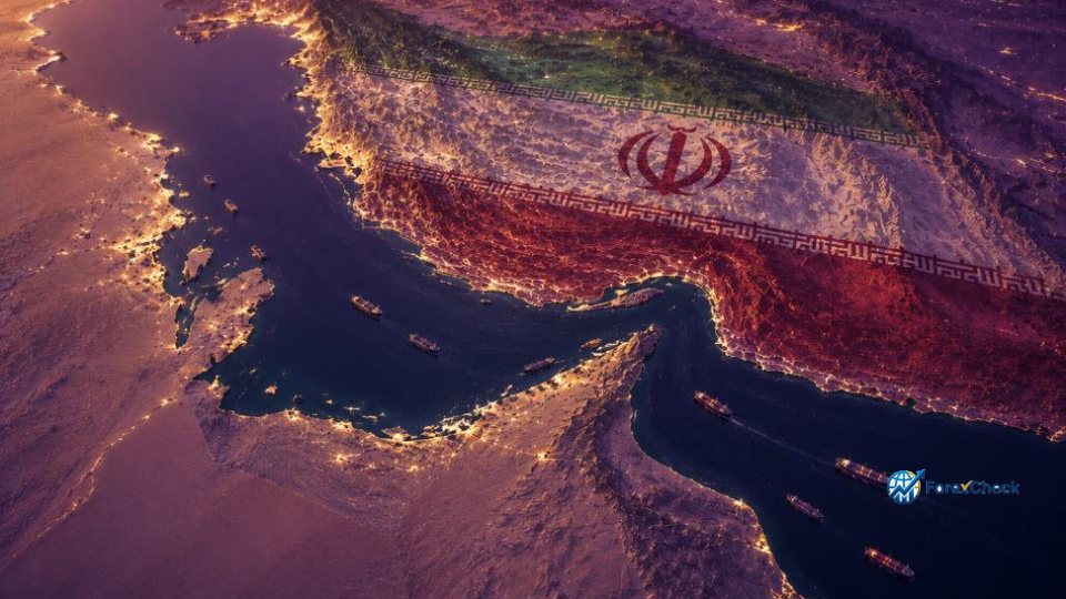 أزمة النفط تهدد الأسواق بعد تقارير عن استهداف ناقلة في هرمز