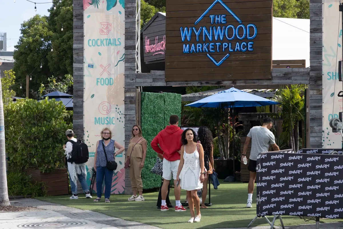 Wynwood Marketplace nel distretto artistico di Miami - street art e murales nel quartiere Wynwood