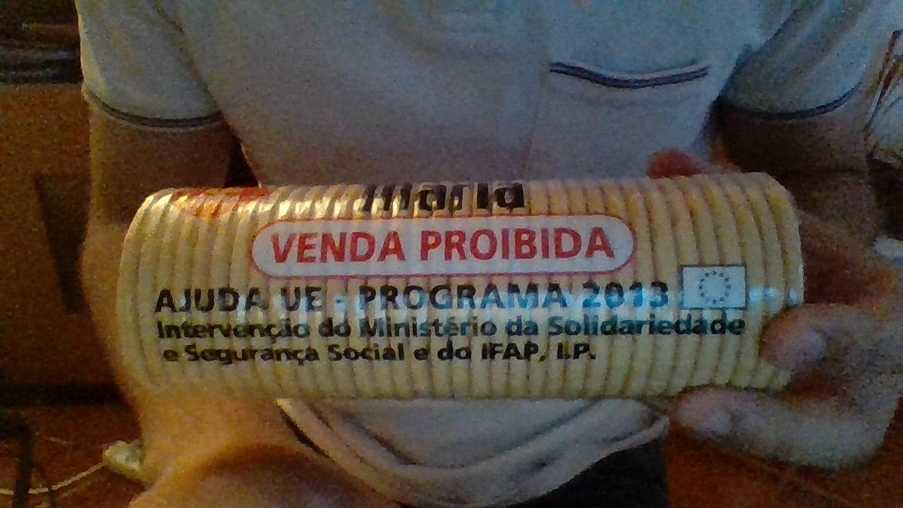 picture of a product labeled with 'venda proibida' to warn that it should be used for distribution purposes
