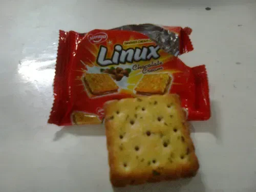Biskuit LINUX Itu Nyata: Camilan Unik yang Bikin Senyum