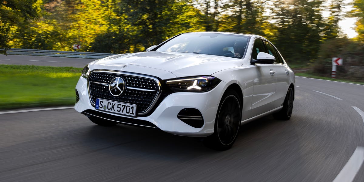Mercedes-Benz C-Class 2027, вид спереди