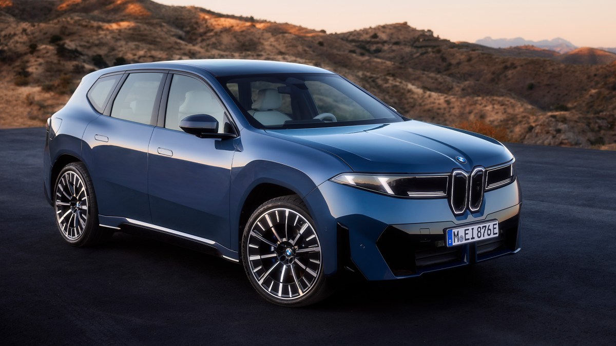 BMW iX3 2026 — вид спереди
