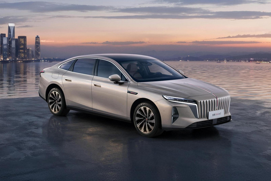 Новый Hongqi H7: подзаряжаемый гибрид с полным приводом
