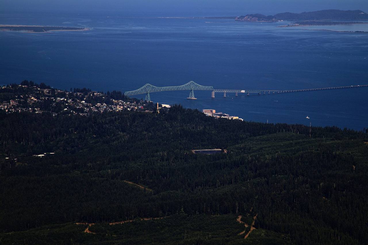 Astoria Column and Astoria-Megler Bridge over the Columbia, day, blue sky