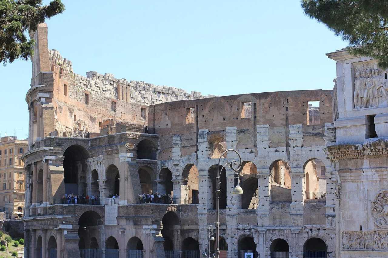 Different daytime Colosseum than guides/rome-colosseum