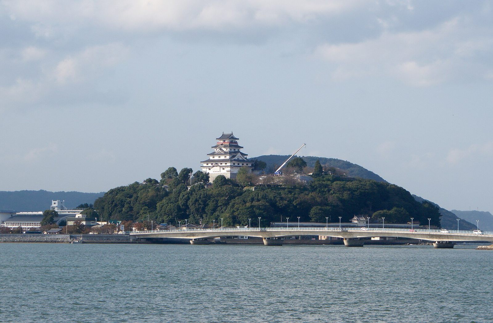 Niji-no-Matsubara black pine forest along Karatsu’s sandy spit