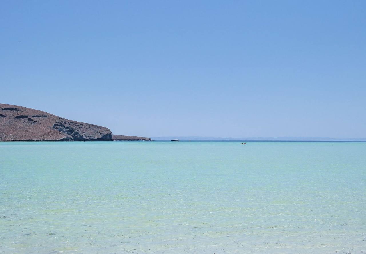 Playa Balandra turquoise shallows, La Paz BCS, day, clear blue sky