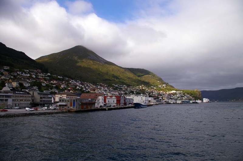 Måløy harbour and bridge channel on Vågsøy