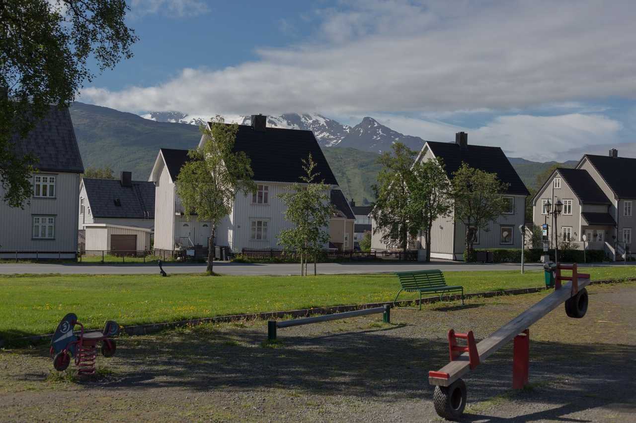 Same Narvik mountain houses as ports/narvik