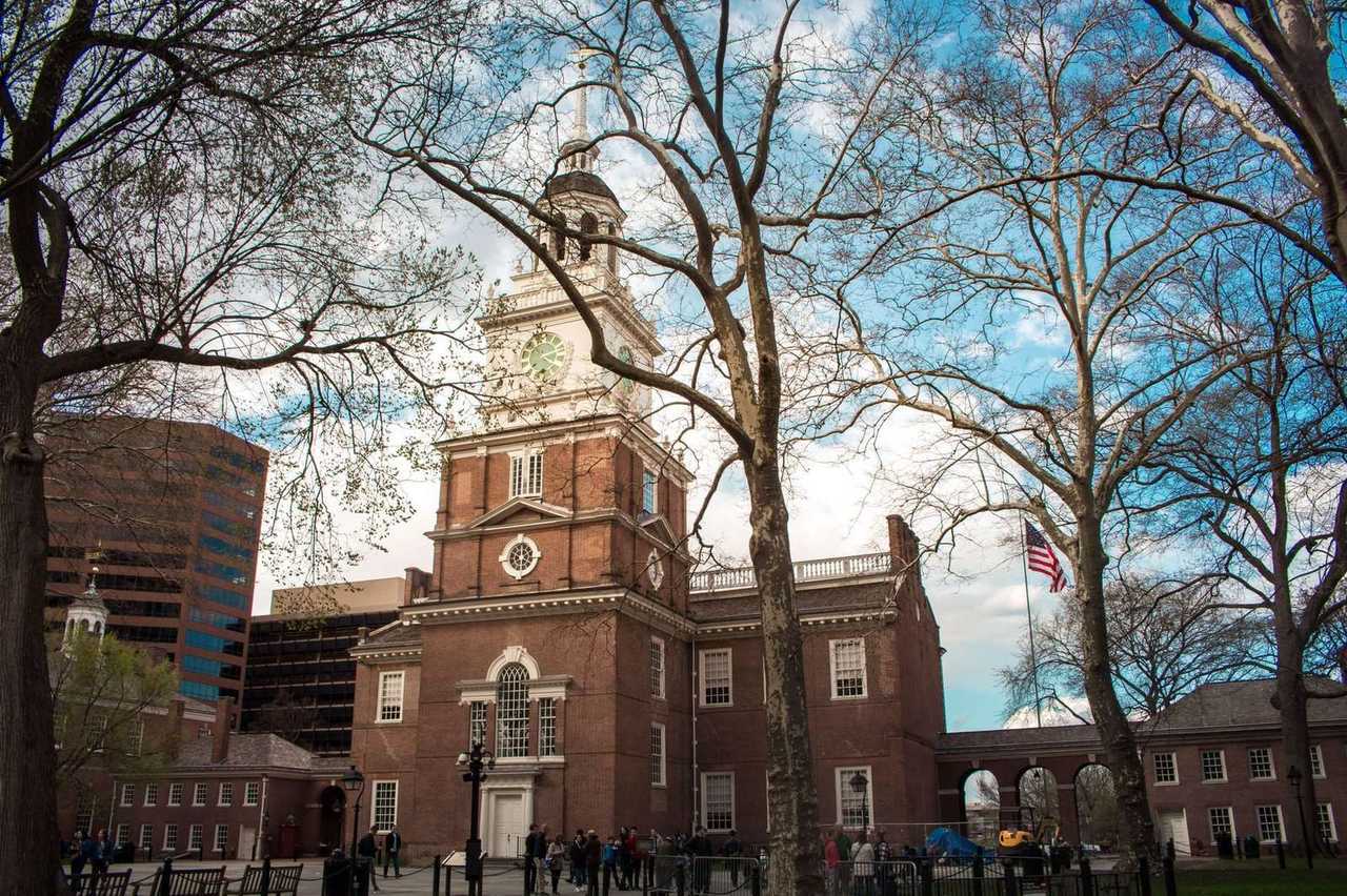 Independence Hall, Philadelphia, day, blue sky