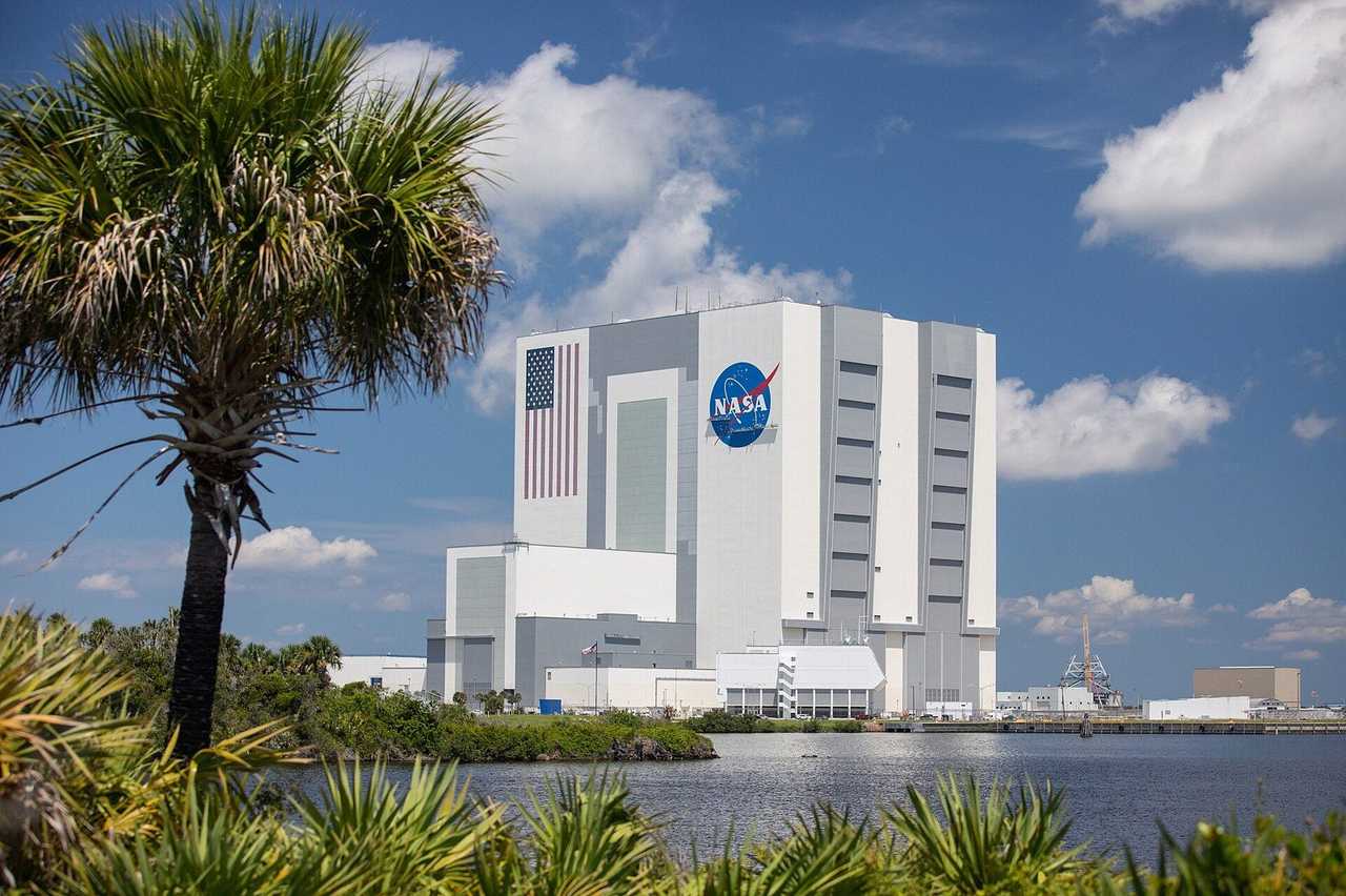 Same Kennedy Space Center VAB as ports/canaveral