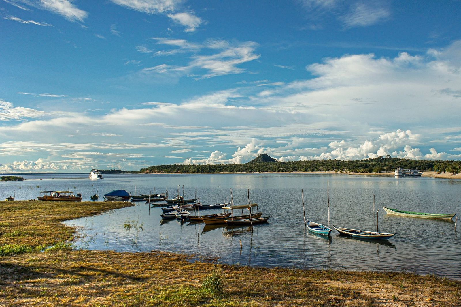 Santarém waterfront where Tapajós and Amazon rivers meet