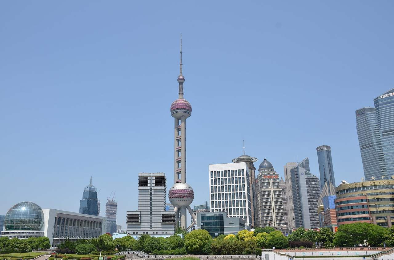 TRADEMARK: Oriental Pearl Tower, Pudong, day, pale blue sky
