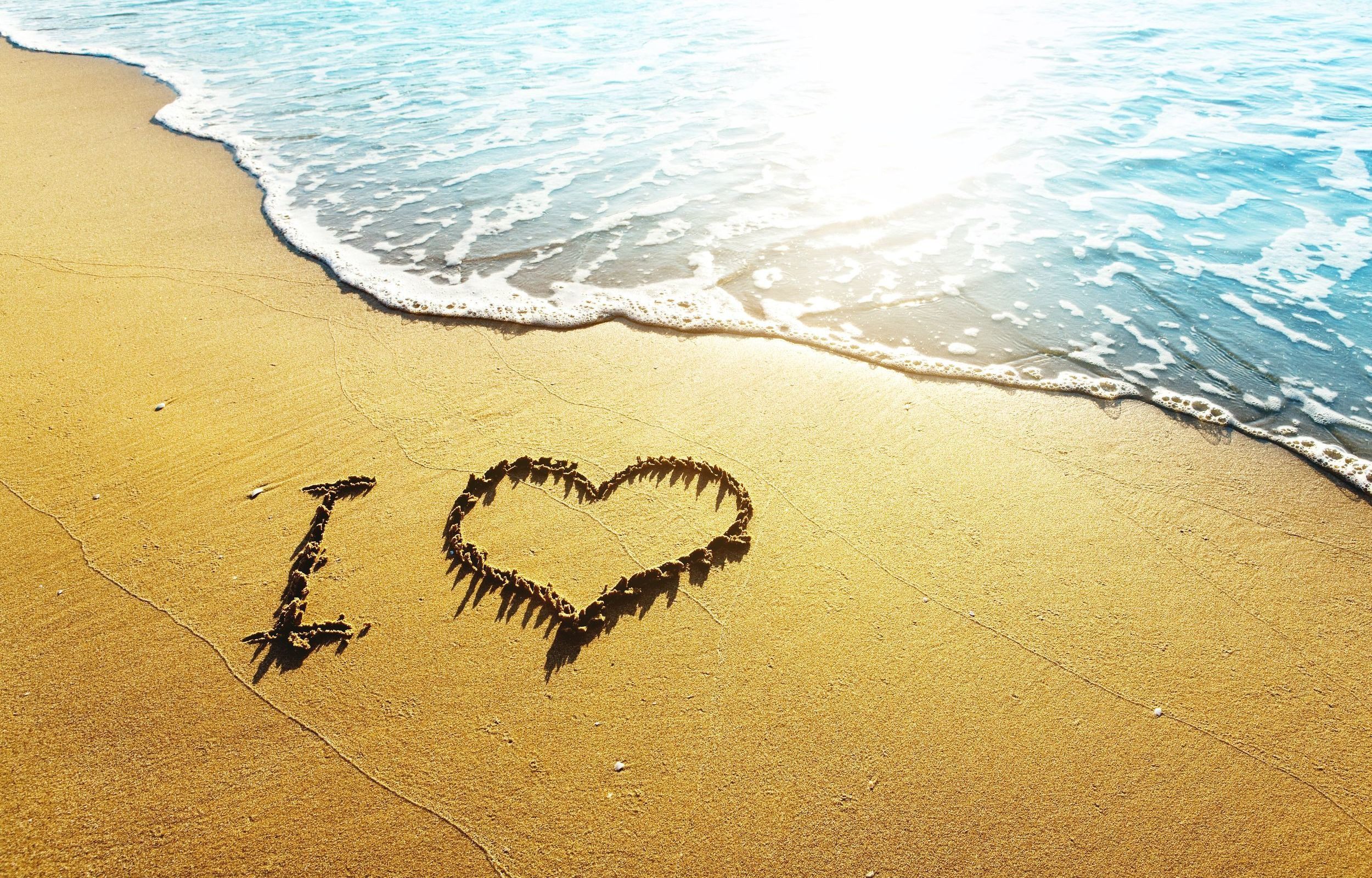 Love Beach: "I heart" in the sand at the surf