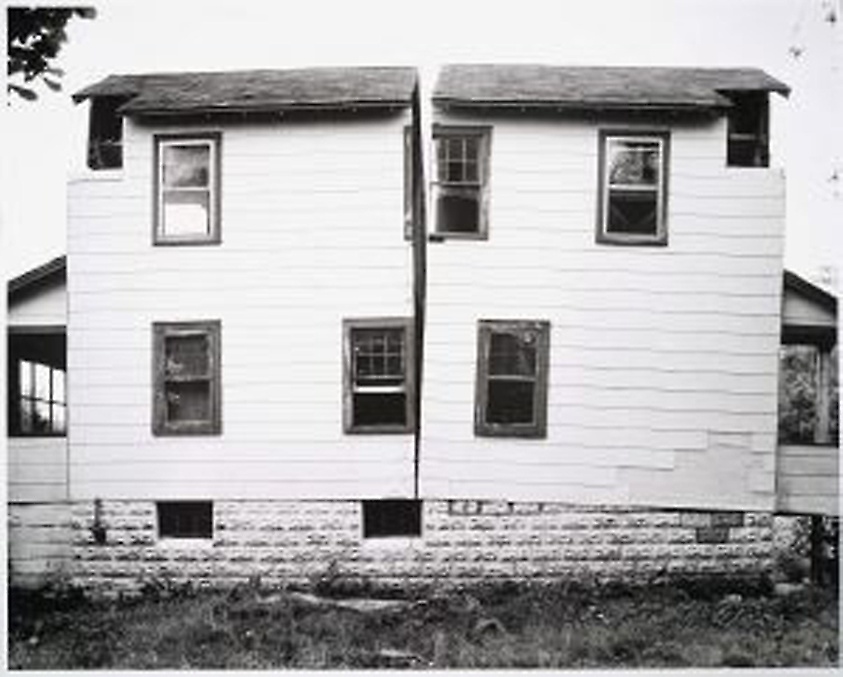 Gordon Matta-Clark, Splitting 