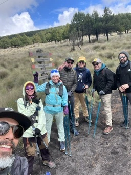 Team Building Hiking Mountain MX 05