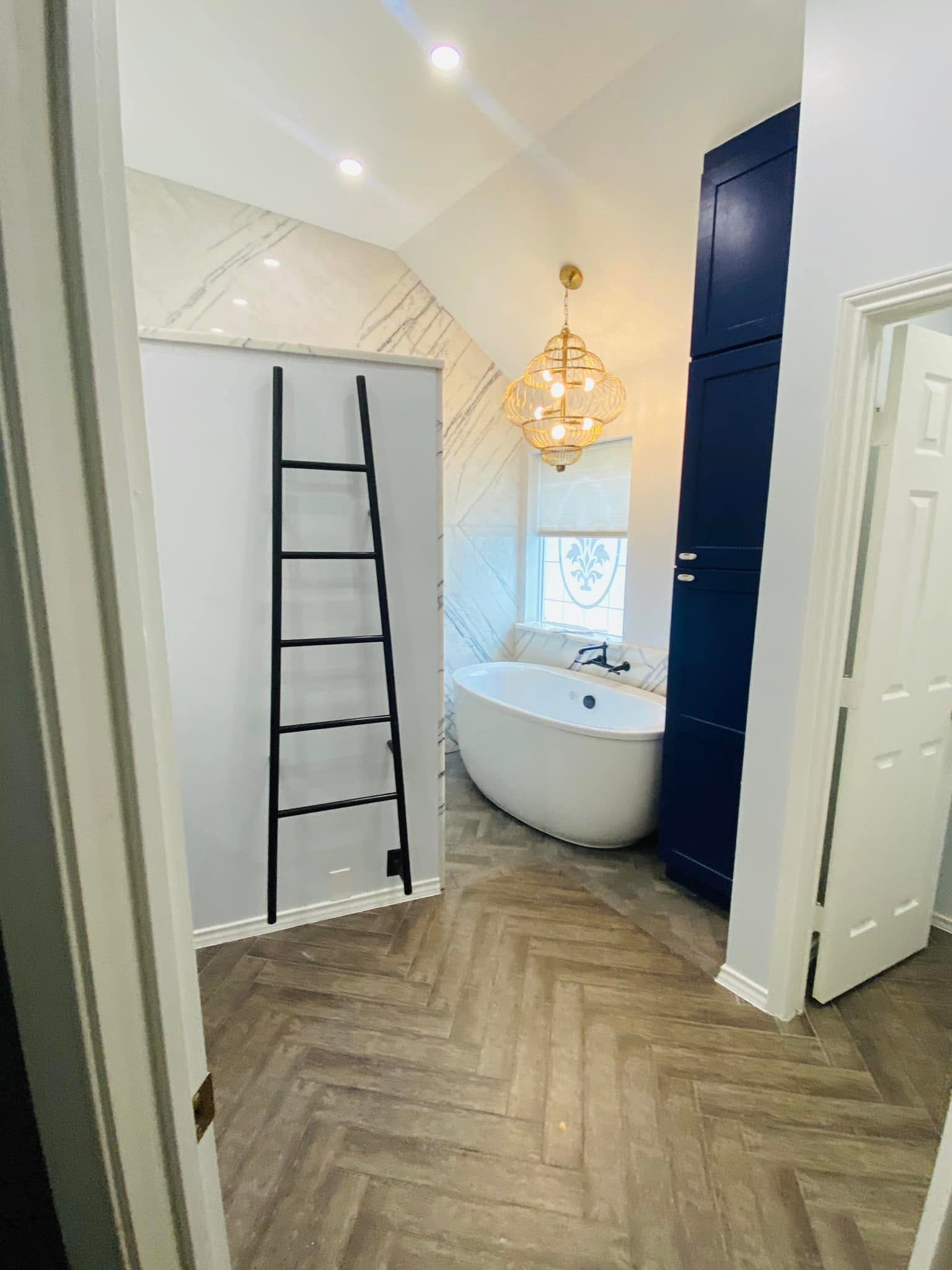 Master Bath Freestanding Tub
