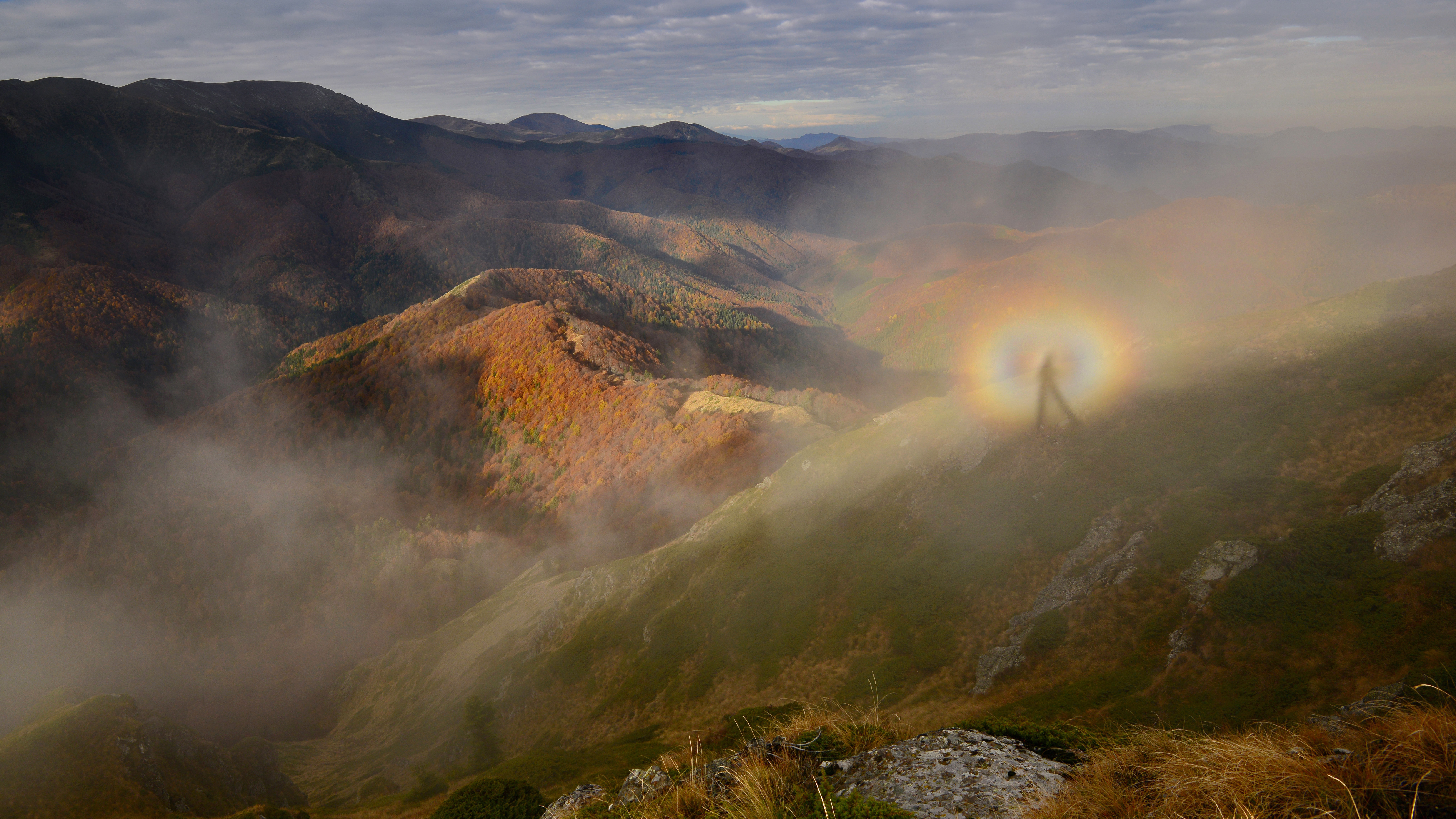 巴尔干**国家公园的布罗肯现象，保加利亚 (© Maya Karkalicheva/Getty Images)