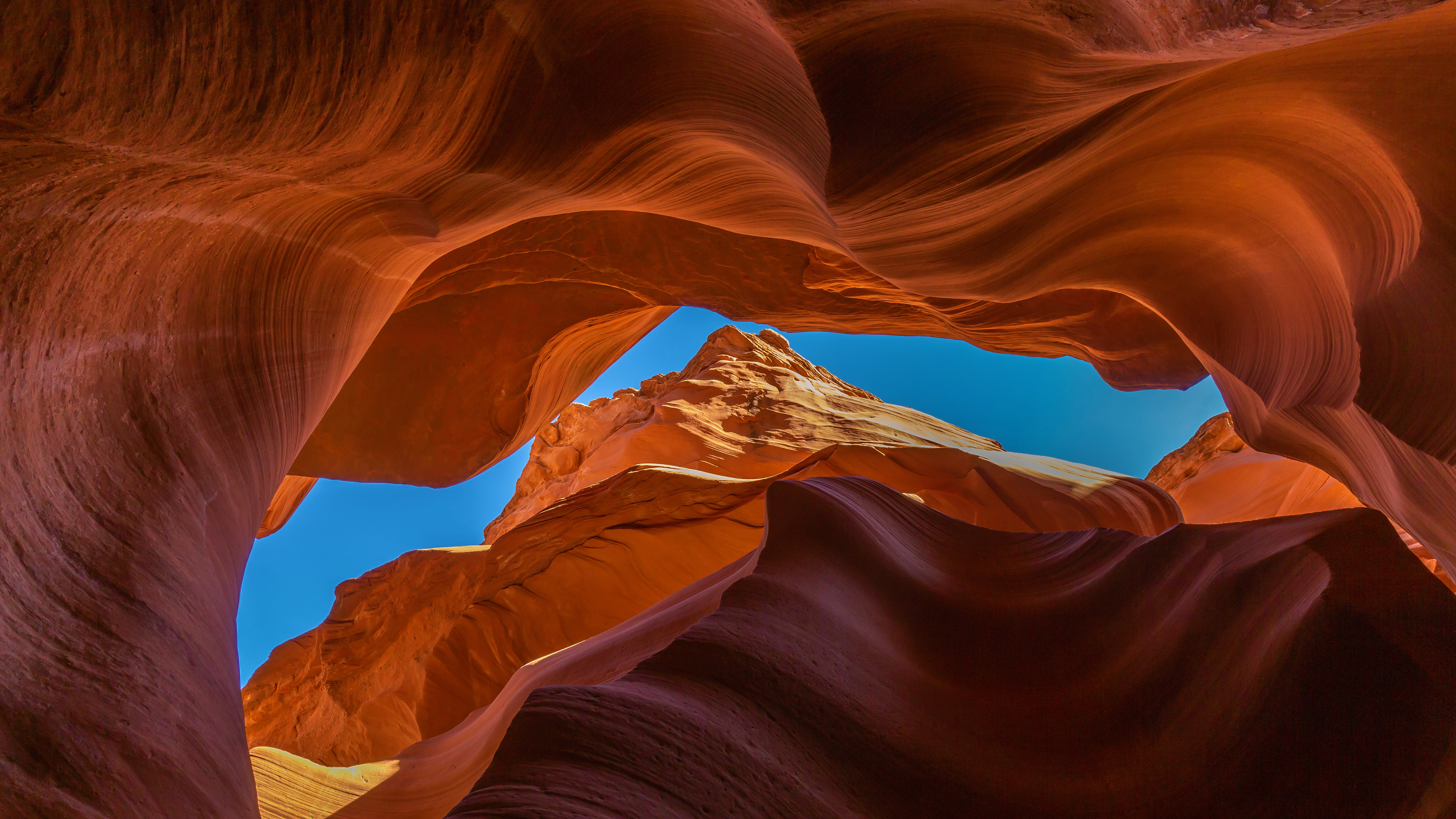 下羚羊峡谷，亚利桑那州，美国 (© AZCat/Getty Images)