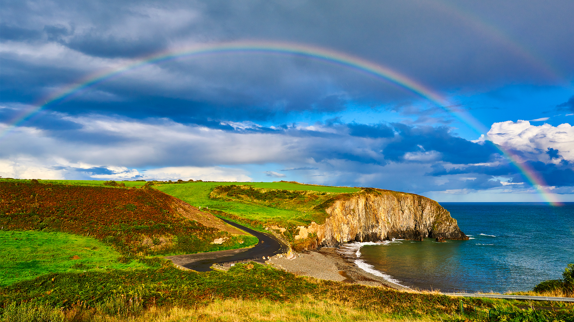 ballyvooney海岸，科佩海岸地质公园，爱尔兰 (© Andrea Pistolesi/Getty Images)