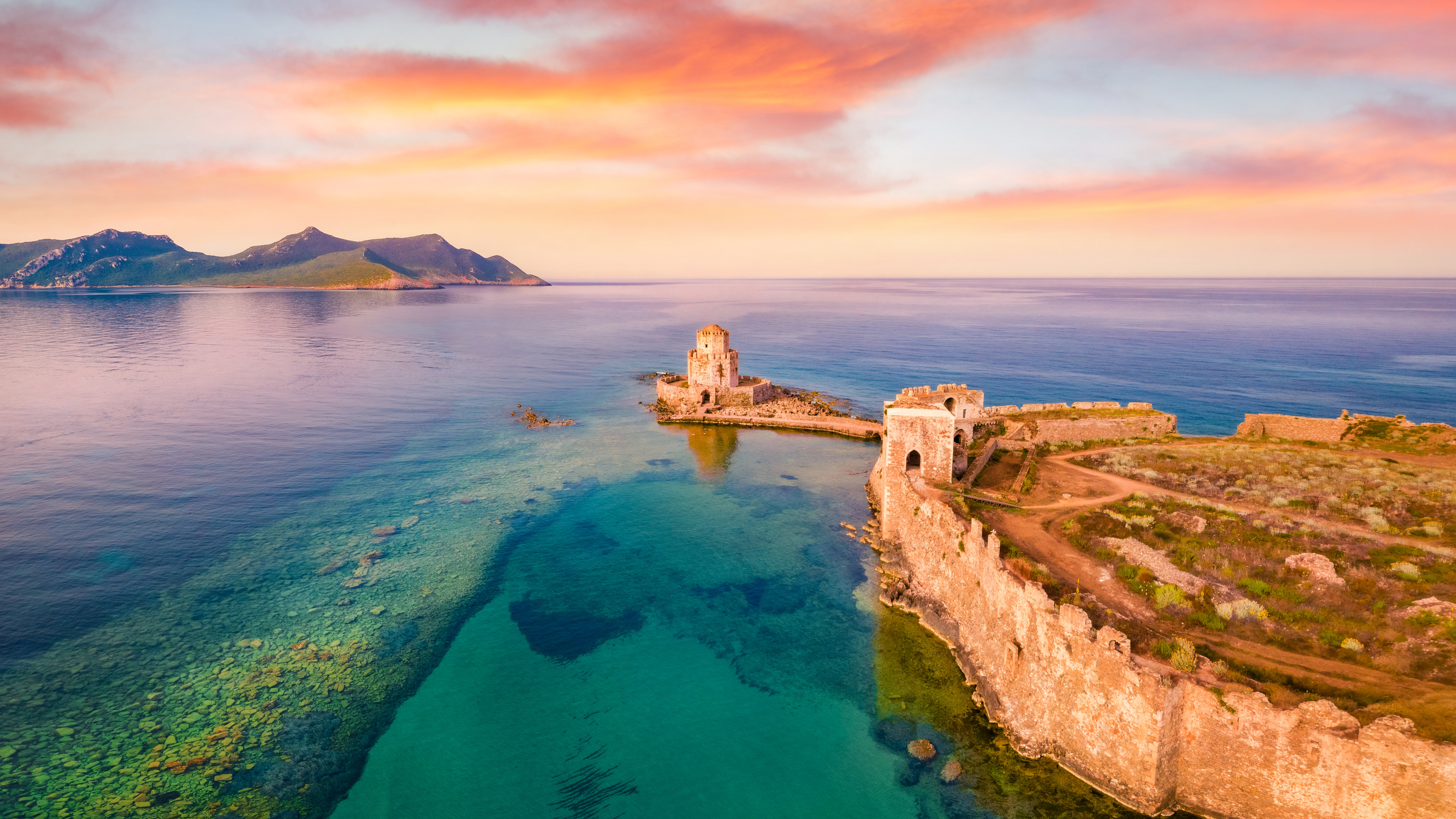 迈索尼城堡，麦西尼亚州，希腊 (© Andrew Mayovskyy/Shutterstock)