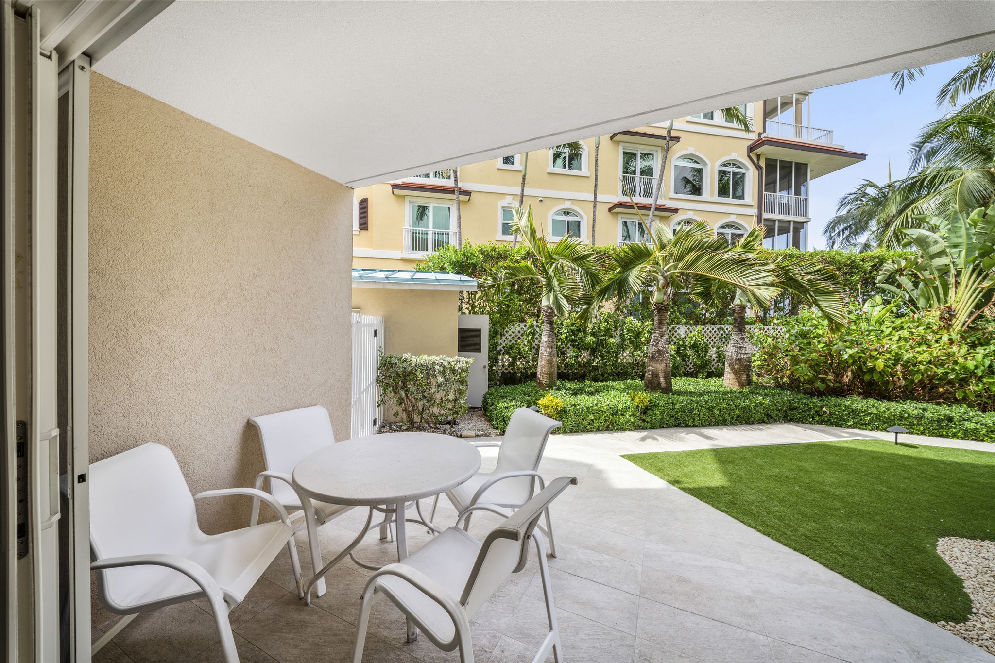 Condo 1 — Garden View 2 Bedroom Condo photo 3