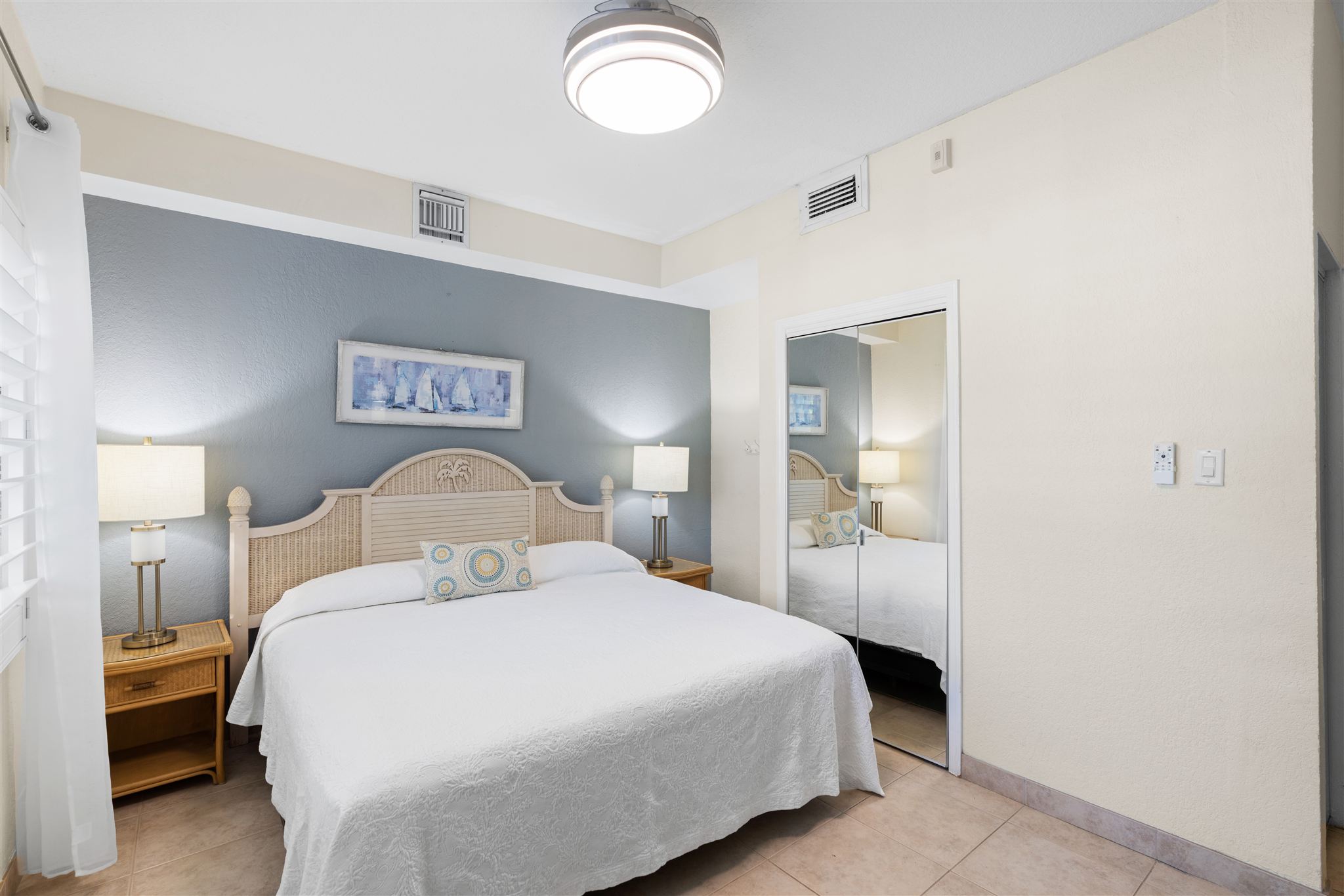 Ocean View 1 Bedroom Condo at London House — photo 3